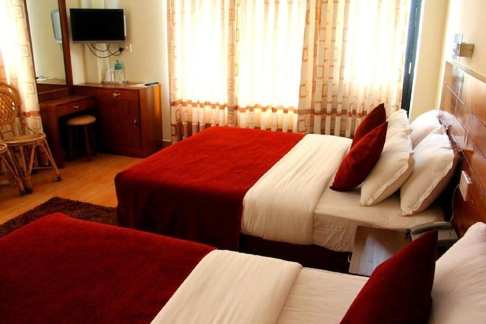 Hotel Tara Ποκάρα Εξωτερικό φωτογραφία