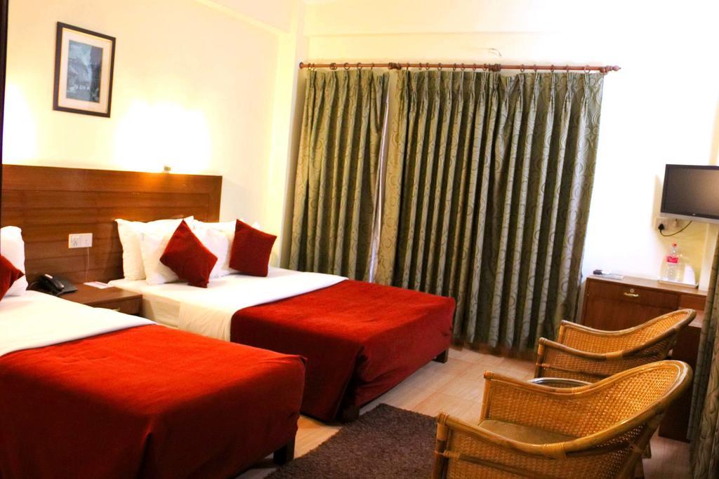 Hotel Tara Ποκάρα Εξωτερικό φωτογραφία