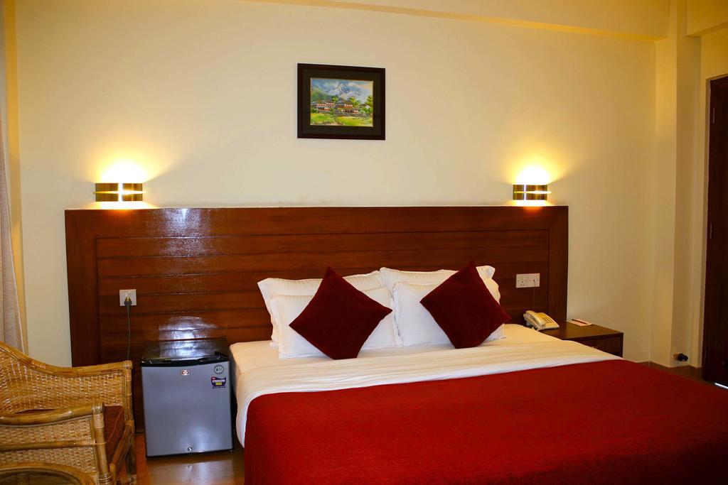 Hotel Tara Ποκάρα Εξωτερικό φωτογραφία