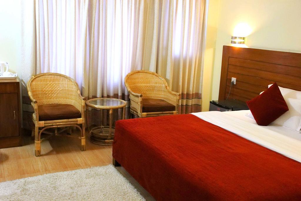 Hotel Tara Ποκάρα Εξωτερικό φωτογραφία