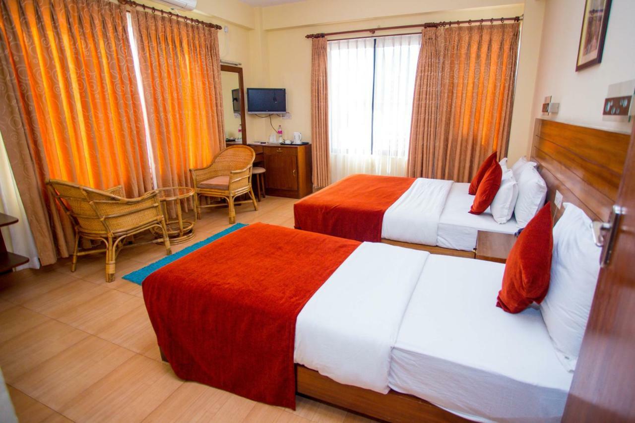 Hotel Tara Ποκάρα Εξωτερικό φωτογραφία