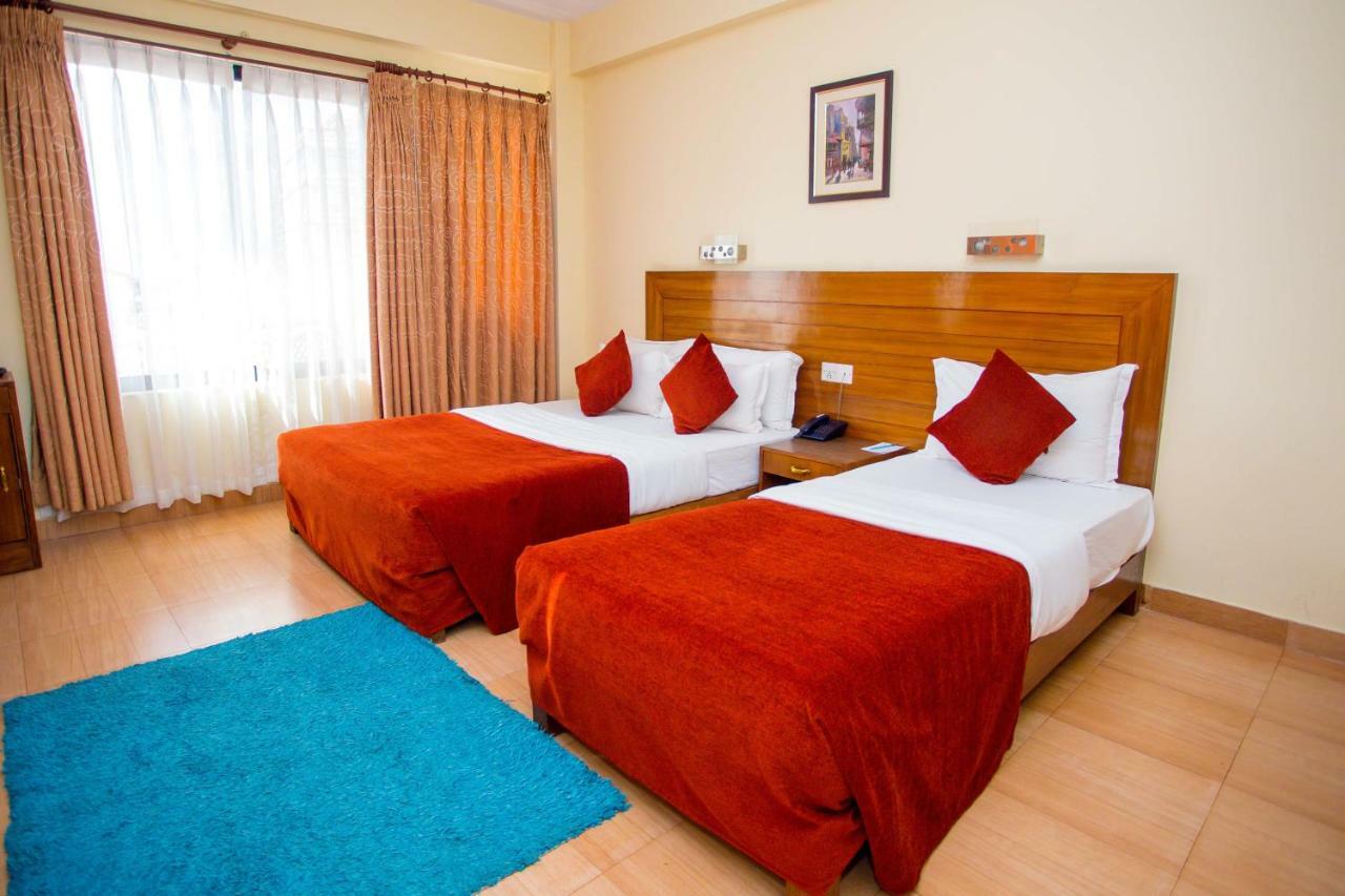 Hotel Tara Ποκάρα Εξωτερικό φωτογραφία