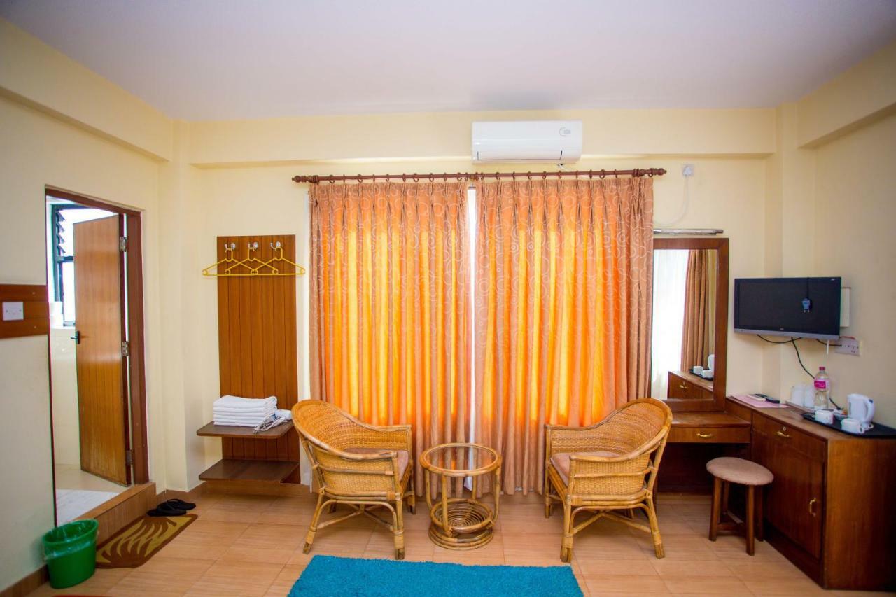 Hotel Tara Ποκάρα Εξωτερικό φωτογραφία