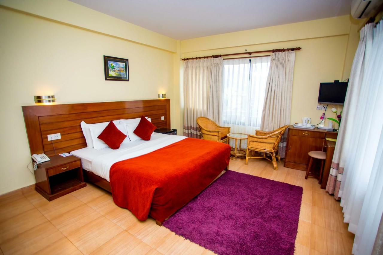 Hotel Tara Ποκάρα Εξωτερικό φωτογραφία