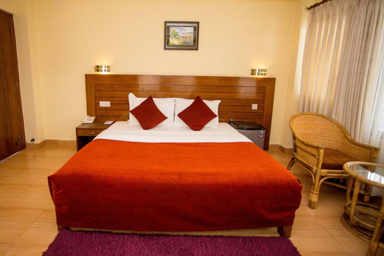 Hotel Tara Ποκάρα Εξωτερικό φωτογραφία